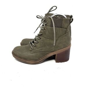 Crown Vintage Boots